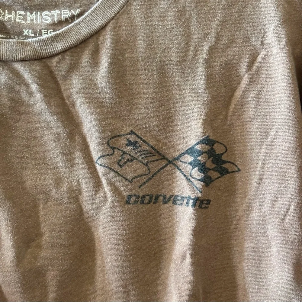 Chemistry Brown Corvette short sleeve Graphic Tee in size XL